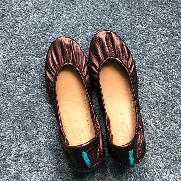 Raspberry Truffle Tieks size 8 - Picture 8 of 8